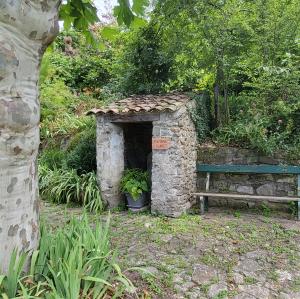 france/auvergne-rhone-alpes/chateauneuf-de-mazenc/fontaine-claret