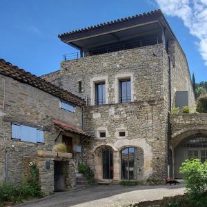 france/auvergne-rhone-alpes/chateauneuf-de-mazenc/place-du-sel