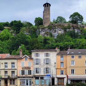 france/auvergne-rhone-alpes/cremieu/colline-saint-hippolyte