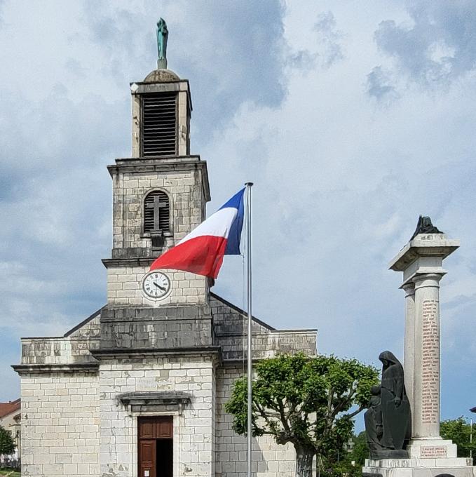 france/auvergne-rhone-alpes/divonne-les-bains/place-de-l-eglise