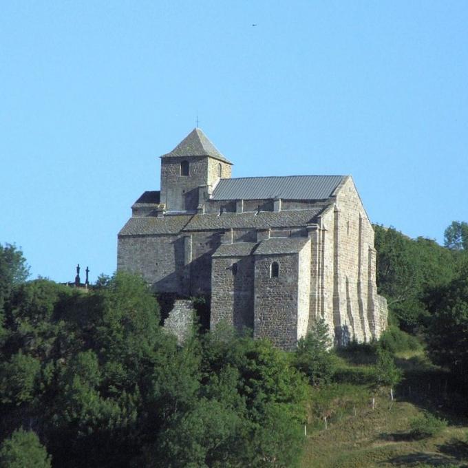 france/auvergne-rhone-alpes/eglise-de-bredons