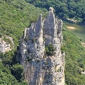 france/auvergne-rhone-alpes/gorges-de-l-ardeche/balcon-de-la-cathedrale