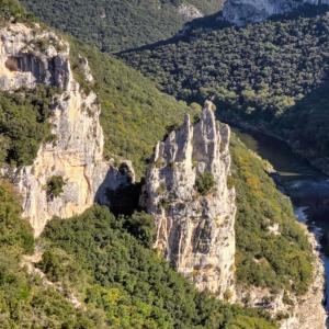 france/auvergne-rhone-alpes/gorges-de-l-ardeche/la-cathedrale