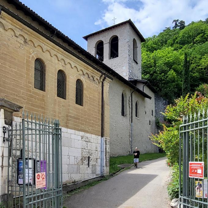 france/auvergne-rhone-alpes/grenoble/musee-archeologique-grenoble-saint-laurent