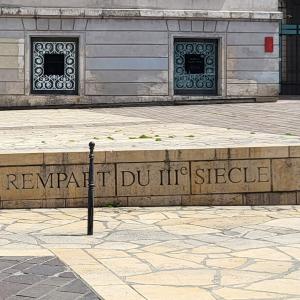 france/auvergne-rhone-alpes/grenoble/place-notre-dame