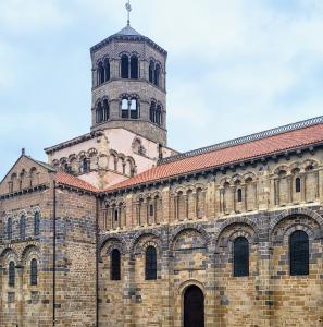 france/auvergne-rhone-alpes/issoire