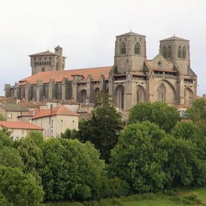 france/auvergne-rhone-alpes/la-chaise-dieu/eglise-abbatiale-saint-robert