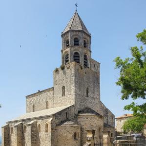 france/auvergne-rhone-alpes/la-garde-adhemar/eglise-saint-michel