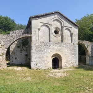 france/auvergne-rhone-alpes/la-garde-adhemar/val-des-nymphes