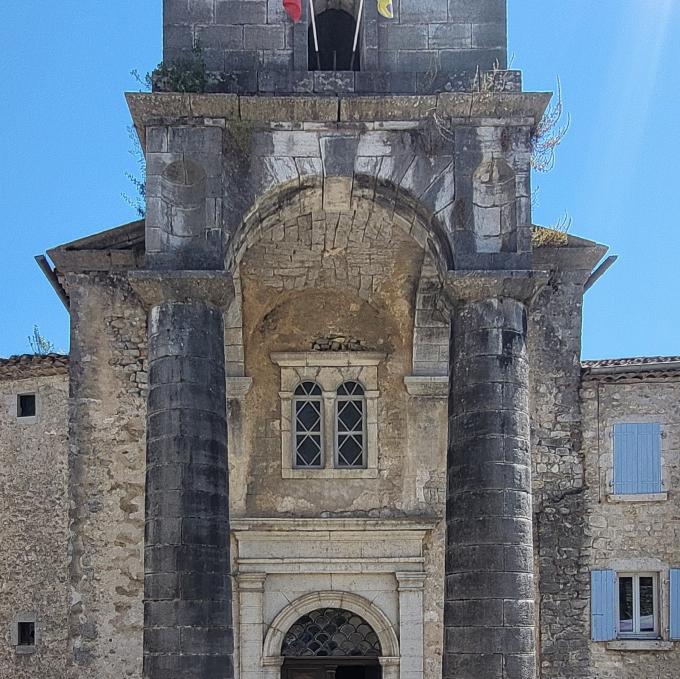 france/auvergne-rhone-alpes/labeaume/place-de-l-eglise