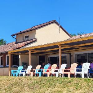 france/auvergne-rhone-alpes/lac-de-saint-etienne-cantales/plage-d-espinet