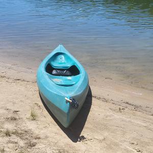 france/auvergne-rhone-alpes/lac-de-saint-etienne-cantales/plage-du-puech-des-ouilhes