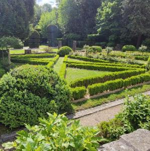 france/auvergne-rhone-alpes/le-bourget-du-lac/ancien-prieure-jardin