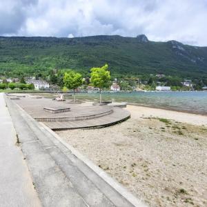 france/auvergne-rhone-alpes/le-bourget-du-lac/plage-du-bourget-du-lac