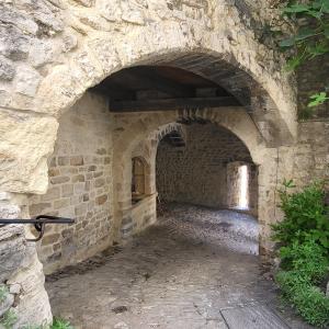 france/auvergne-rhone-alpes/le-poet-laval/grand-portail