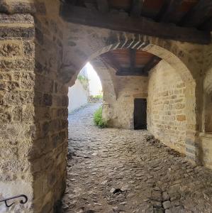 france/auvergne-rhone-alpes/le-poet-laval/grand-portail