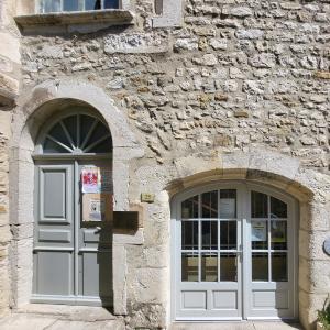france/auvergne-rhone-alpes/le-poet-laval/musee-du-protestantisme-ancien-temple