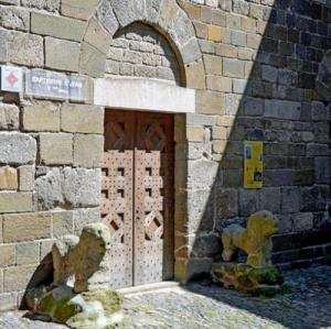 france/auvergne-rhone-alpes/le-puy-en-velay/baptistere-saint-jean