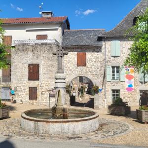 france/auvergne-rhone-alpes/marcoles/fontaine