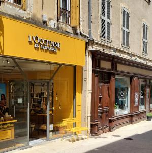 france/auvergne-rhone-alpes/montelimar/rue-pierre-julien