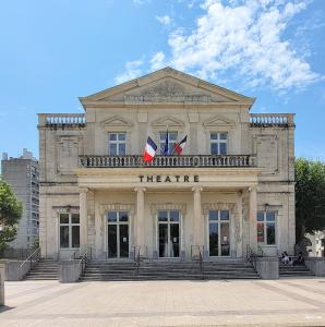 france/auvergne-rhone-alpes/montelimar/theatre
