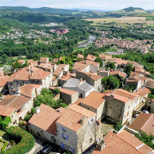 france/auvergne-rhone-alpes/montpeyroux-en-auvergne