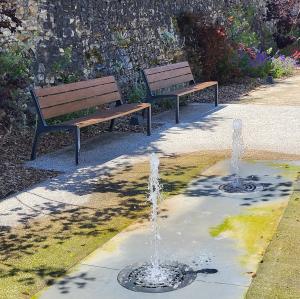 france/auvergne-rhone-alpes/morestel/passerelle-jardin-des-remparts