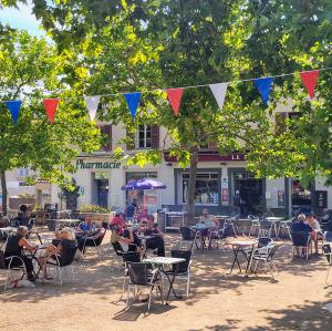 france/auvergne-rhone-alpes/mornant/place-de-la-liberte