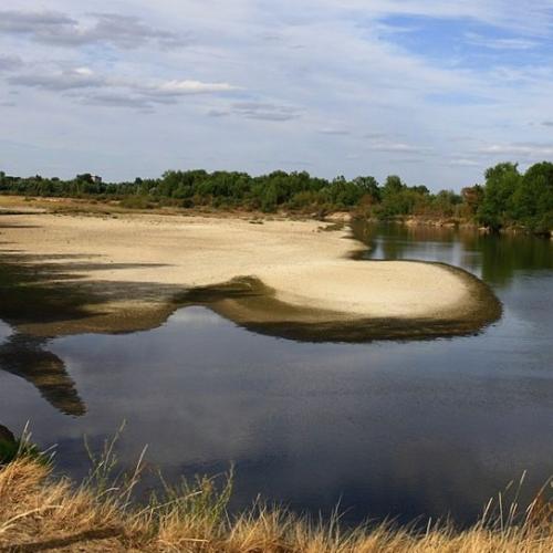 france/auvergne-rhone-alpes/moulins/espace-nature-du-val-d-allier