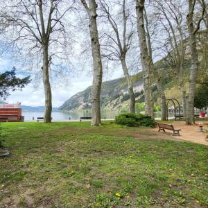 france/auvergne-rhone-alpes/nantua/lac-de-nantua-promenade