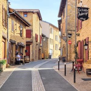 france/auvergne-rhone-alpes/oingt