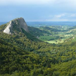 france/auvergne-rhone-alpes/parc-des-volcans-d-auvergne