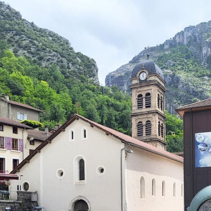 france/auvergne-rhone-alpes/pont-en-royans/eglise-saint-pierre-et-paul