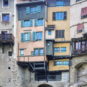 france/auvergne-rhone-alpes/pont-en-royans/maisons-suspendues