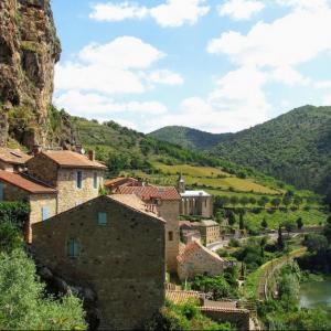 france/auvergne-rhone-alpes/pradelles