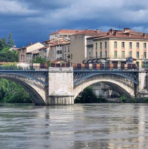 france/auvergne-rhone-alpes/romans-sur-isere/pont-vieux
