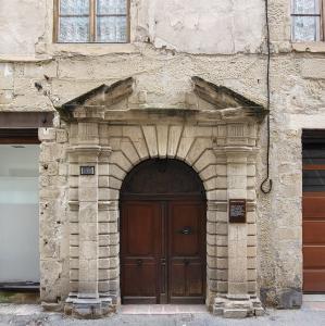 france/auvergne-rhone-alpes/romans-sur-isere/rue-de-l-armillerie