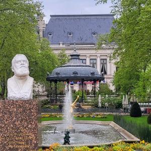 france/auvergne-rhone-alpes/saint-etienne/place-jean-jaures