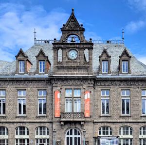 france/auvergne-rhone-alpes/saint-flour/ancien-hotel-de-ville-caisse-d-epargne