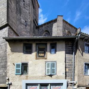 france/auvergne-rhone-alpes/saint-flour/halle-aux-bles