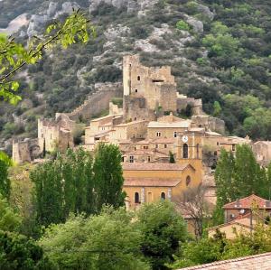 france/auvergne-rhone-alpes/saint-montant