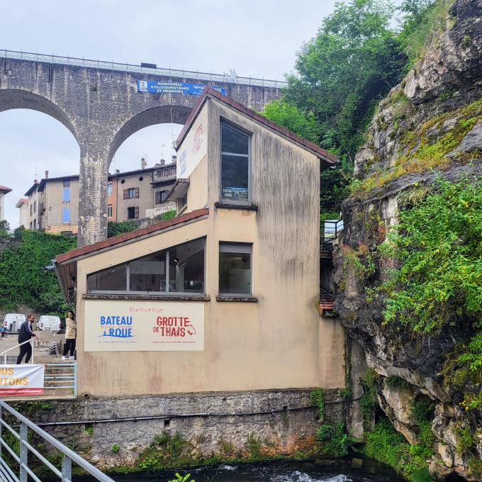 france/auvergne-rhone-alpes/saint-nazaire-en-royans/grotte-de-thais