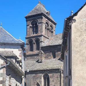 france/auvergne-rhone-alpes/salers/eglise-saint-mathieu
