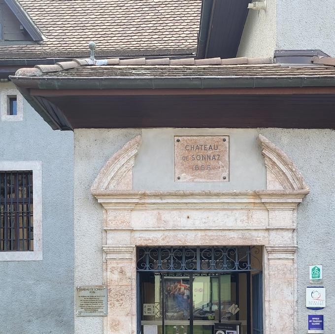 france/auvergne-rhone-alpes/thonon-les-bains/chateau-de-sonnaz