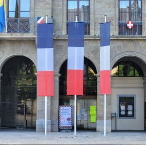 france/auvergne-rhone-alpes/thonon-les-bains/place-de-l-hotel-de-ville