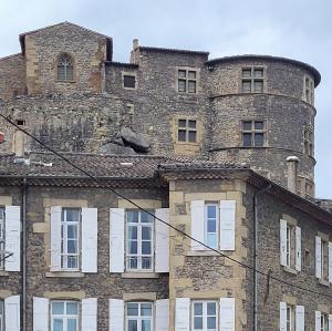 france/auvergne-rhone-alpes/tournon-sur-rhone/chateau-musee