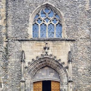 france/auvergne-rhone-alpes/tournon-sur-rhone/collegiale-saint-julien