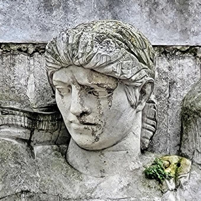 france/auvergne-rhone-alpes/tournon-sur-rhone/monument-aux-morts