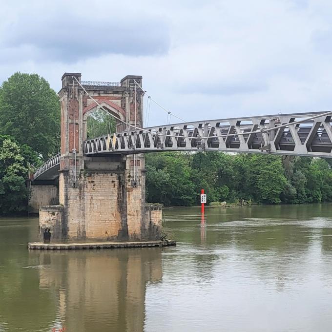 france/auvergne-rhone-alpes/trevoux/passerel