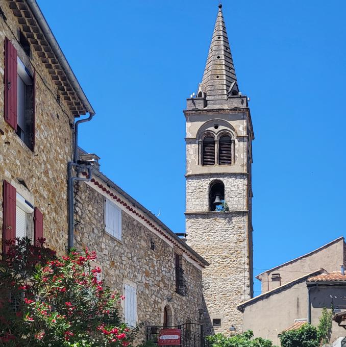 france/auvergne-rhone-alpes/vallon-pont-d-arc/eglise-saint-saturnin-panorama
